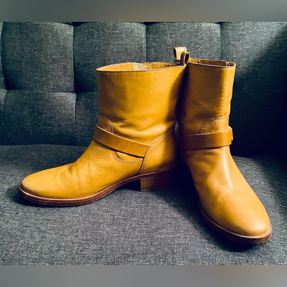 Tory Burch Bennie Moto Engineer Boot Tan Leather Double Buckle Ankle - Picture 11 of 12